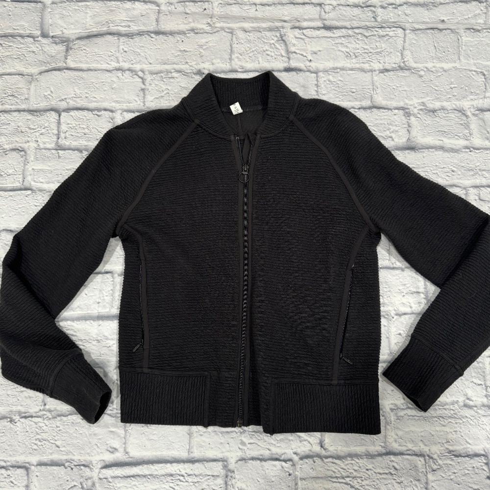 Lululemon: Women's Full Zip Bomber Jacket (Black, Sz 6)